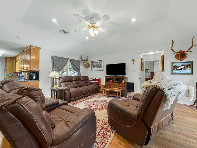 4269 Wilcox Ln — Photo 3