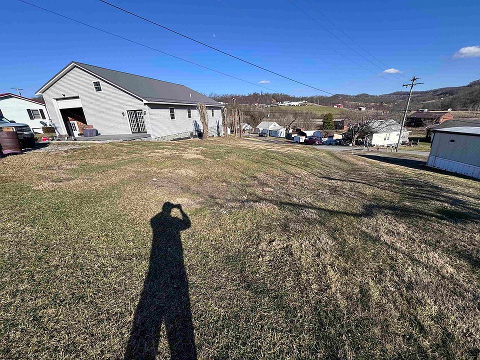 2nd image of 127 Court St