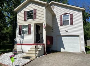 1146 Himelright Blvd, Akron, OH 44320