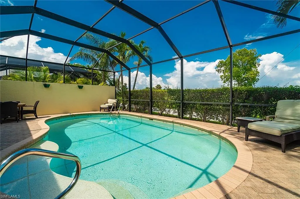 3 bed, 3.0 bath, 2251 sqft, $4,000 — Photo 2