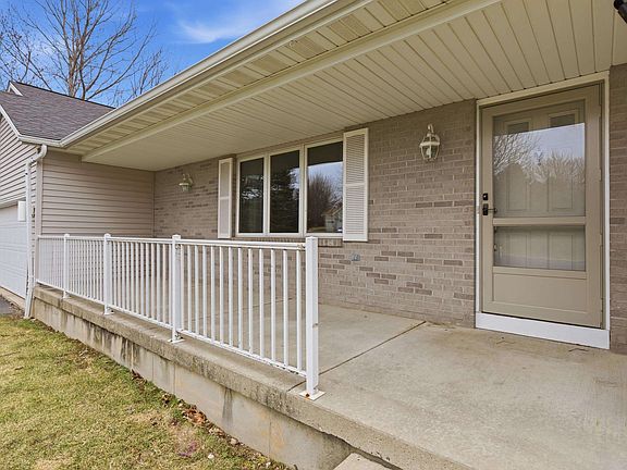 4th image of 2734 Brooks Ridge Dr