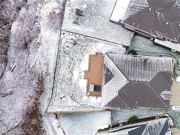 3rd image of 56 Westlake Dr
