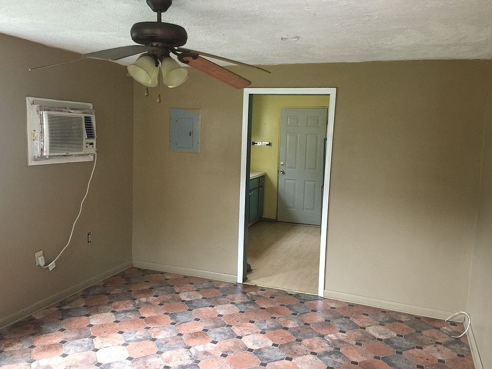 2nd image of 7908 Siskin Ave