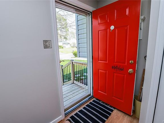 2nd image of 4909 Daffodil Cir