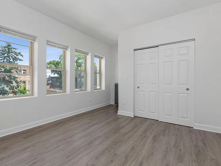 8201 S Paulina St — Photo 35