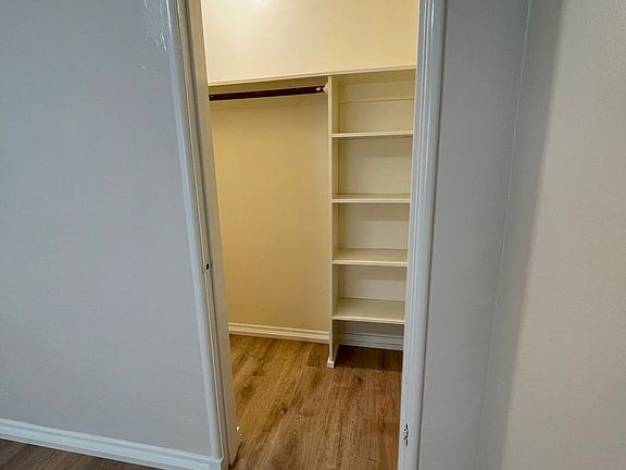 4th image of 2808 Macdonald Ave #202