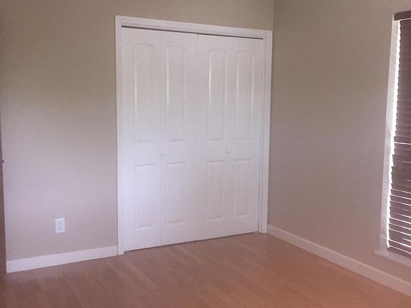 4th image of 555 Elizabeth Ave