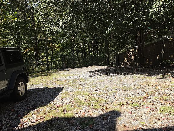 2nd image of 5319 Old Smoky High Top Rd