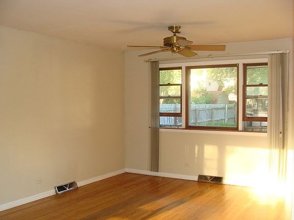 4th image of 8509 Newland Ave