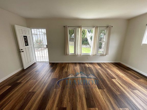 5th image of 16411-16413 Gramercy Pl
