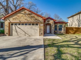 713 E 7th St, Bonham, TX 75418