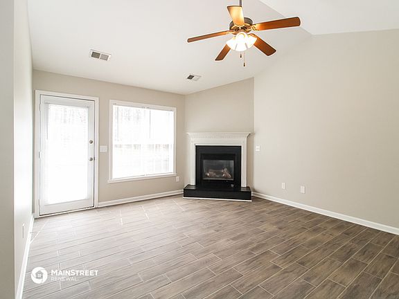3rd image of 3904 Bluestem Dr