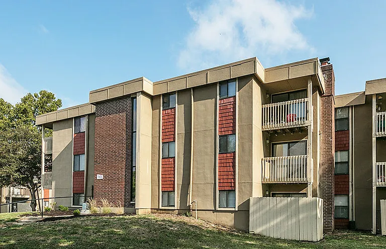 The Meadows Apartment Homes KS — Photo 25