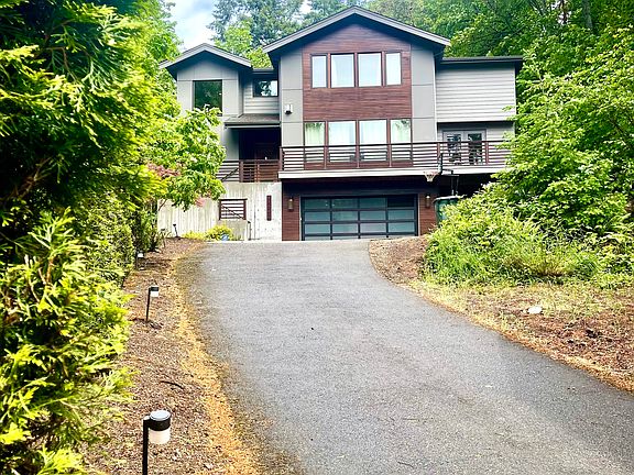 3rd image of 19042 40th Pl NE