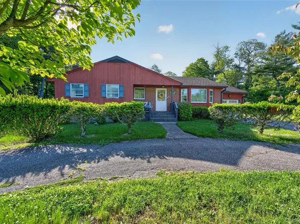 660 Washington Avenue, Plainview, NY 11803