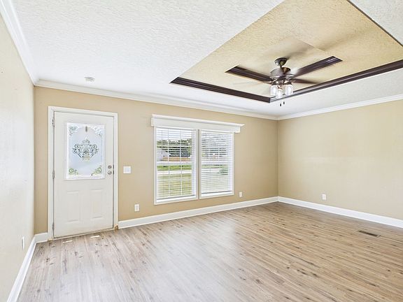 5th image of 73 Lakeview Dr