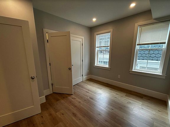 5th image of 124 Kenrick St #6B