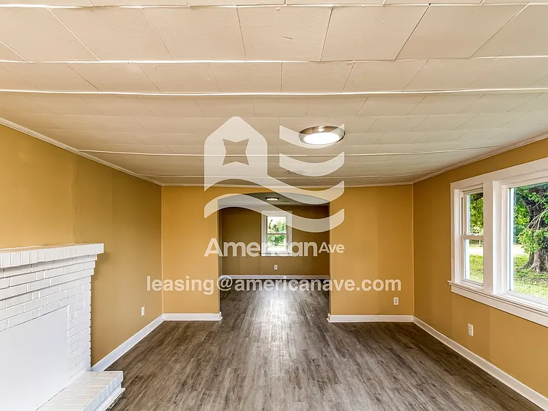 26418_002_wm_-_living_room_13091436.jpg