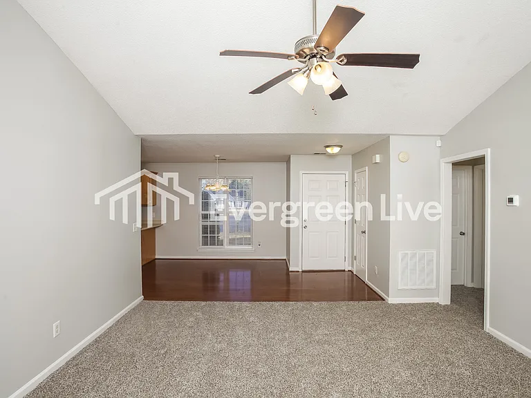 6 Danrock Ct — Photo 6