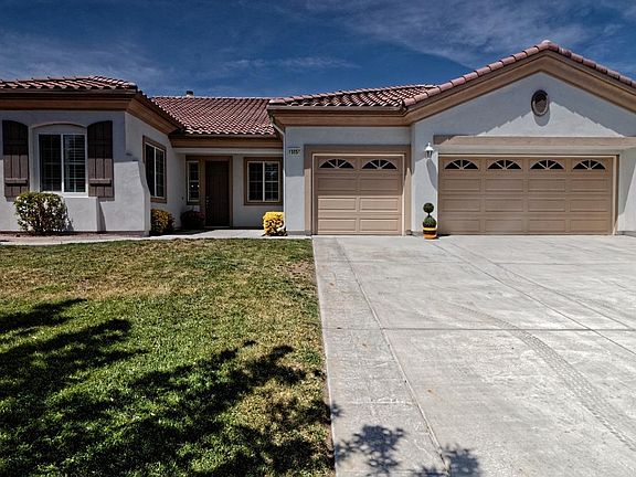 2nd image of 19854 Wallflower Ln