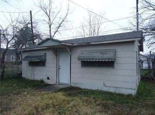 1017 W Morgan St #B, Denison, TX 75020