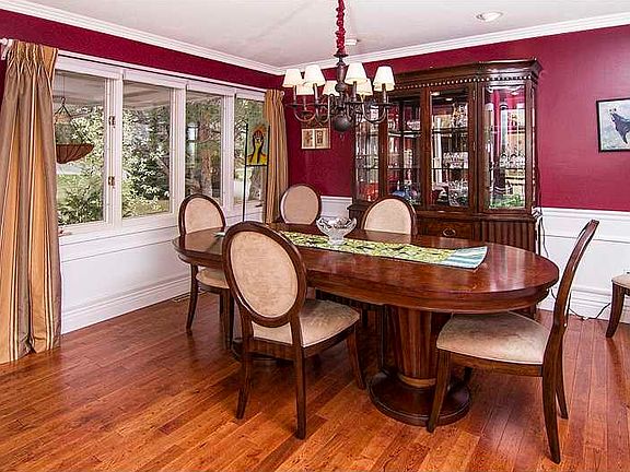 4th image of 2910 Joan Ln