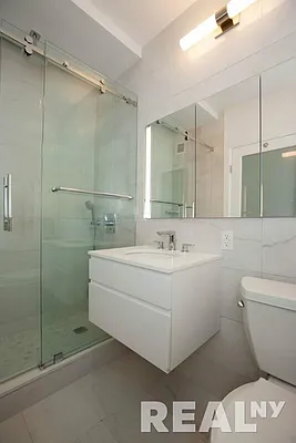 Rented by REAL New York | media 71