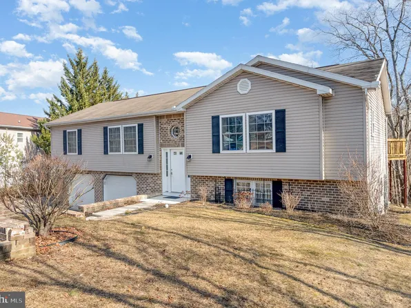 50 Clearview Dr, Carlisle, PA 17013