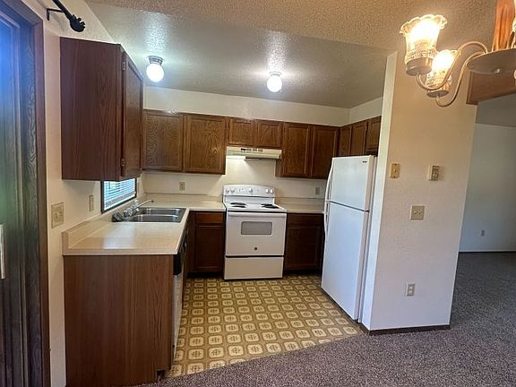 3rd image of 269 Cape Cod Dr APT 4