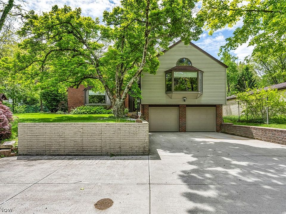 1st image of 11259 Robson Rd