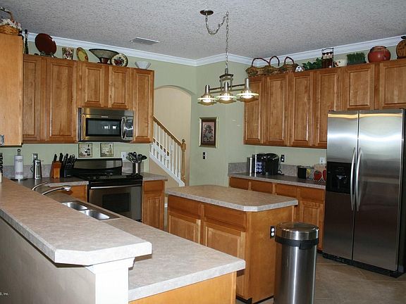 5th image of 12340 Sweetfern Ln