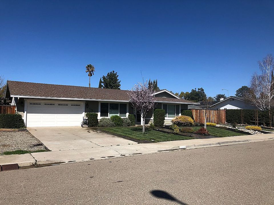 2nd image of 732 Saturn Way