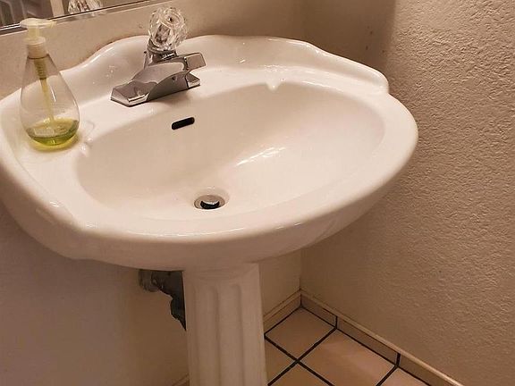 5th image of 6853 Barbara Lee Cir