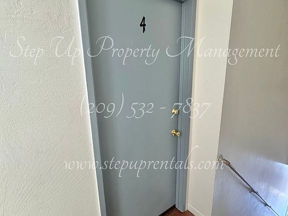 3rd image of 69 S Washington St #4
