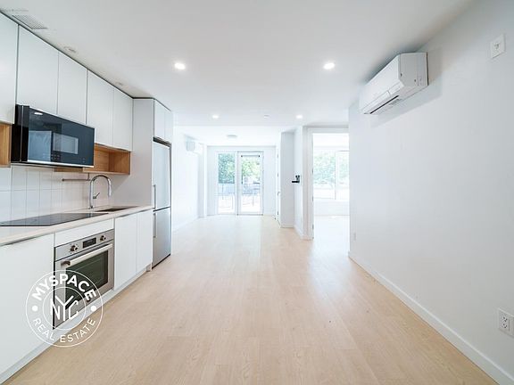 3rd image of 280 Meeker Ave #202