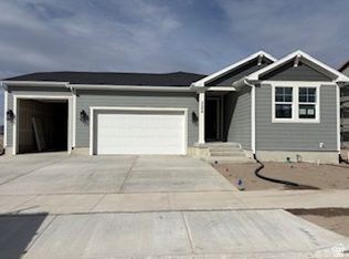 2209 E Granite Ln, Eagle Mountain, UT 84005