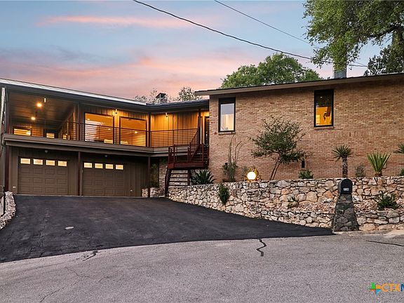 2nd image of 714 Starcrest Dr