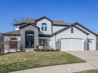 13856 Clear Creek Dr, Kansas City, MO 64152