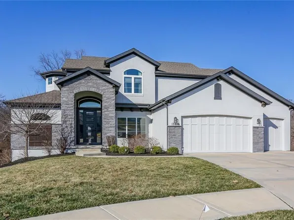 13856 Clear Creek Dr, Kansas City, MO 64152