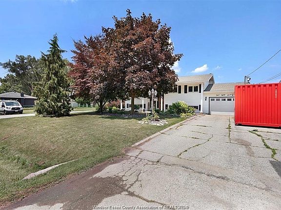 2nd image of 387 Reaume Rd
