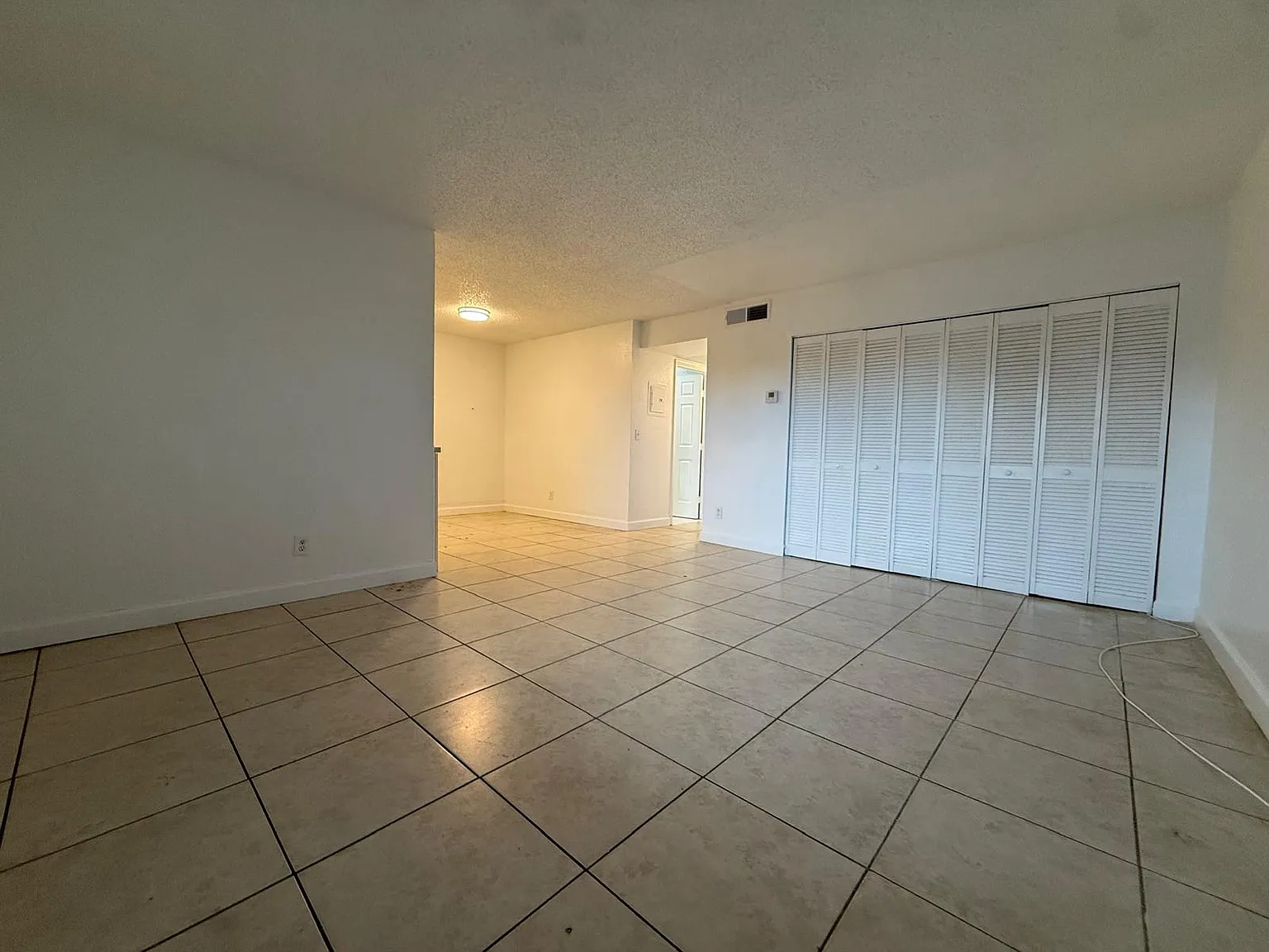 2 bed, 771 sqft, $1,770 — Photo 2