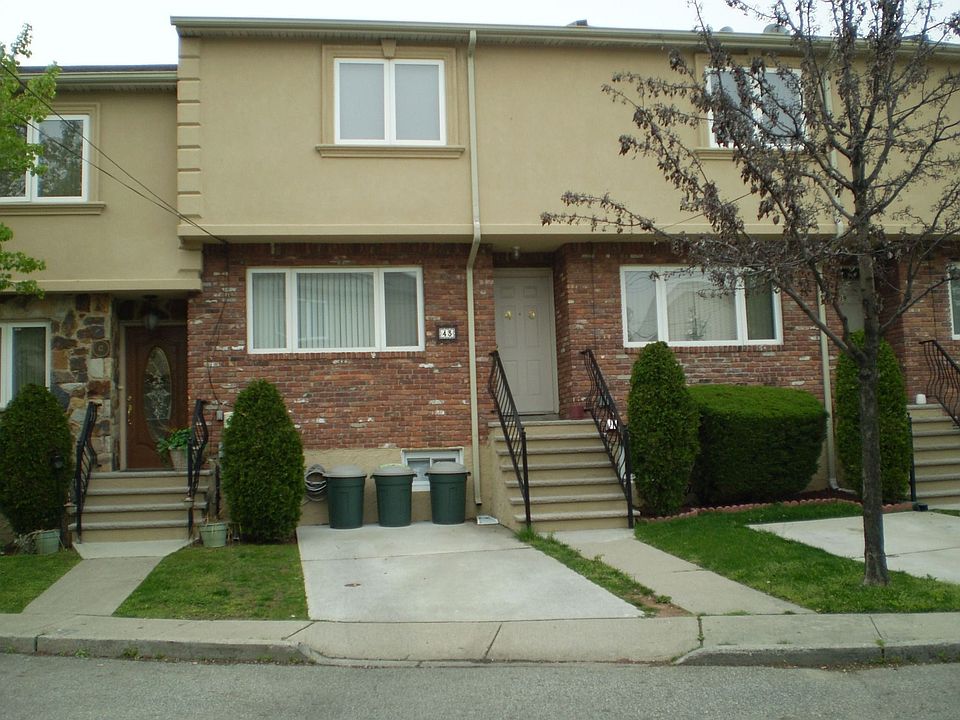 40 Abingdon Court