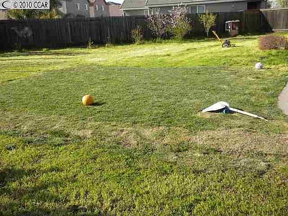 5th image of 2908 Estrella Ave