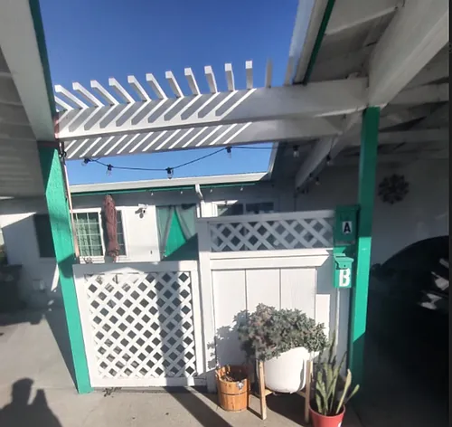 1049 Trinity Ave Photo 1