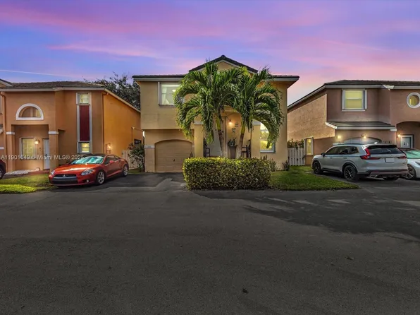 875 NW 99th Ave, Plantation, FL 33324