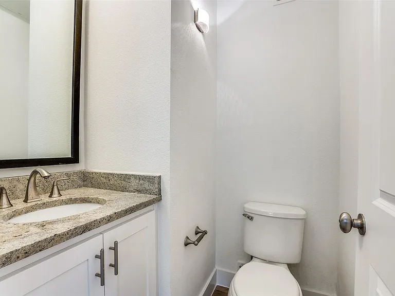 5017 Manett St #103 — Photo 15