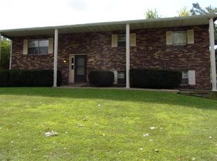 925 Wheatridge Dr, Troy, IL 62294