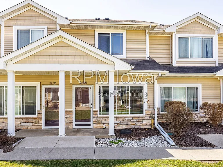 1108 NE 7th Ln — Photo 1
