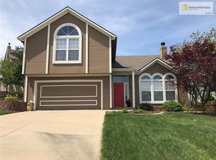 5308 NE Sunshine Dr, Lees Summit, MO 64064