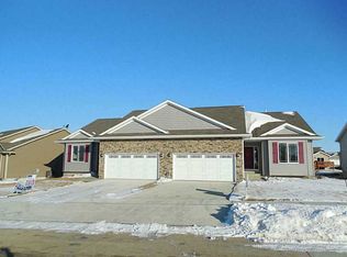 370 Bent Creek Dr, Marion, IA 52302